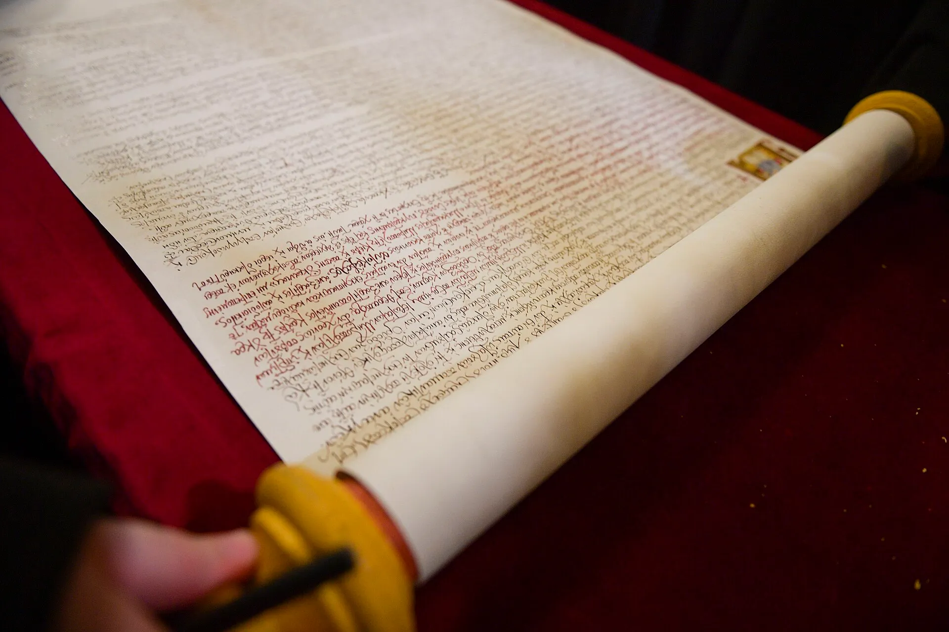 Томос для України: історія, значення та вплив на релігійне життя